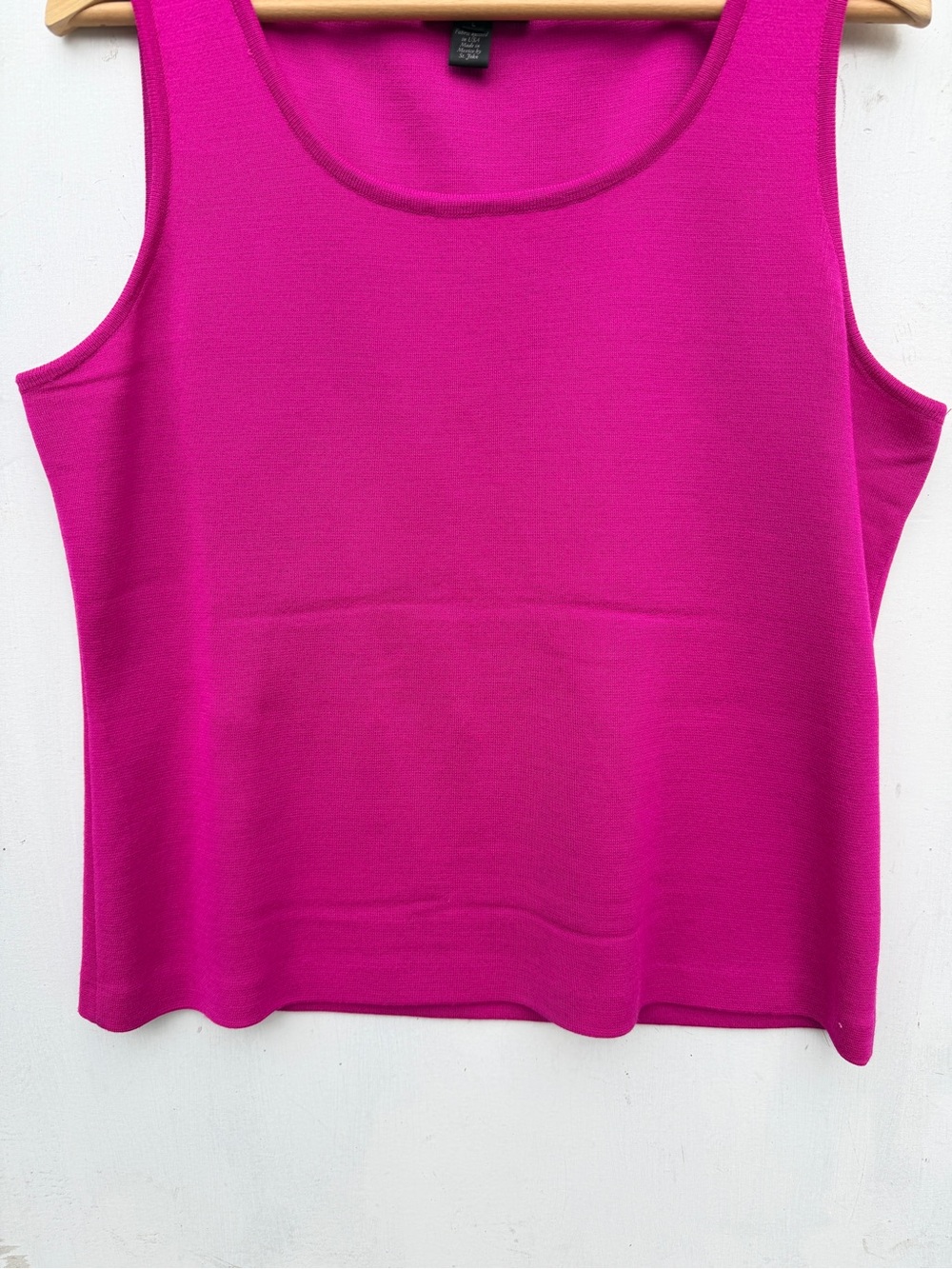 St. John Bright Fuchsia Sleeveless Knit Tank wool blend - Picture 4 of 6